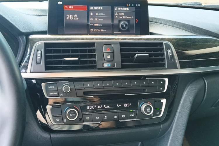 Used BMW 3 Series 2018 320Li M Sport Night Edition Audio And AC Panel