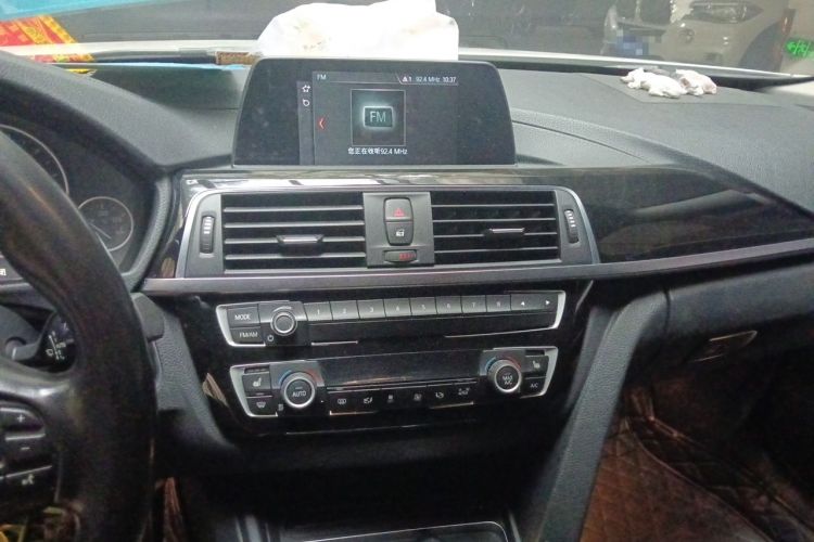 Used BMW 3 Series 2018 320Li Fashion Model Audio And AC Panel