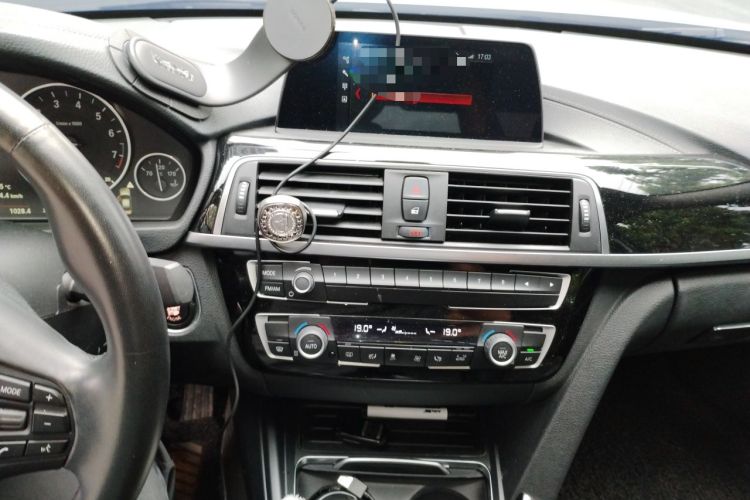 Used BMW 3 Series 2018 320Li Fashion Model Audio And AC Panel