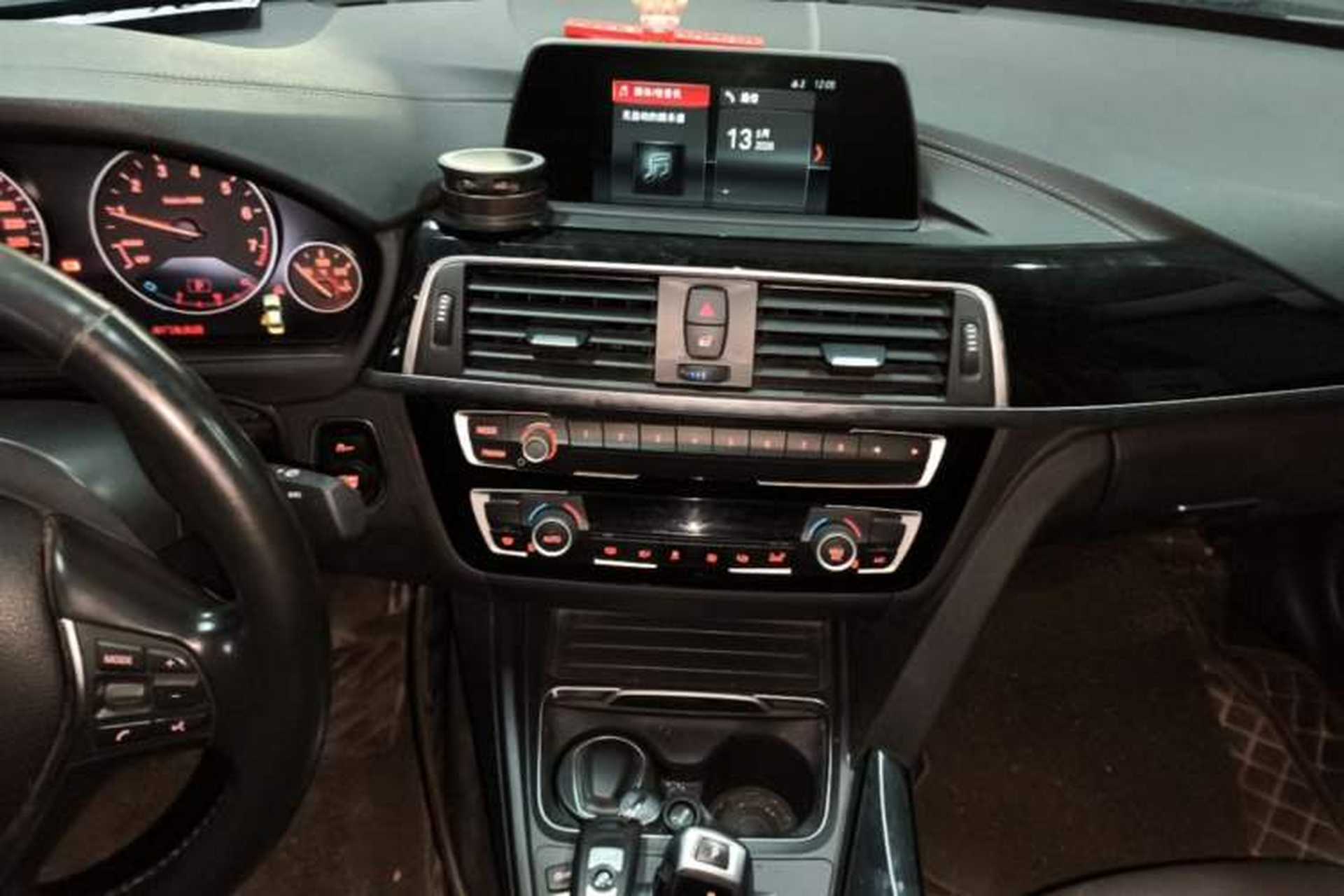 Used BMW 3 Series 2018 320Li Fashion Model Audio And AC Panel