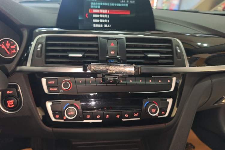 Used BMW 3 Series 2018 320Li Fashion Model Audio And AC Panel