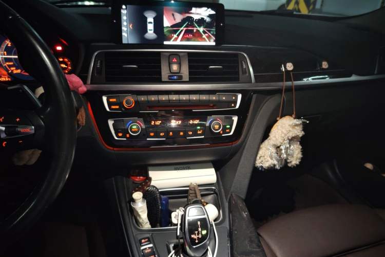 Used BMW 3 Series 2018 320Li M Sport Night Edition Audio And AC Panel