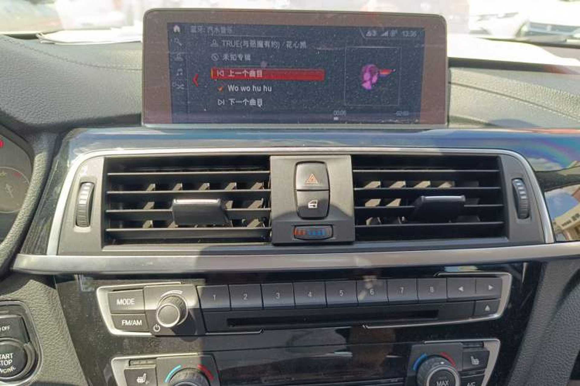 Used BMW 3 Series 2018 320Li Leading Model M Sport Package Audio And AC Panel