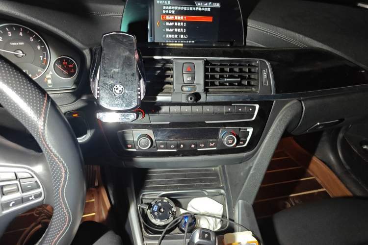 Used BMW 3 Series 2018 320Li Fashion Model Audio And AC Panel