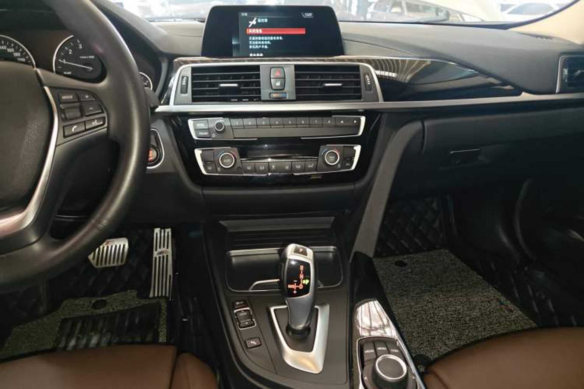 Used BMW 3 Series 2018 320Li Fashion Model Audio And AC Panel