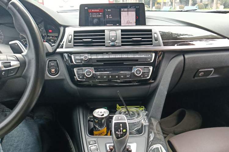 Used BMW 3 Series 2018 320Li M Sport Night Edition Audio And AC Panel