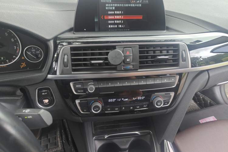 Used BMW 3 Series 2018 320Li Fashion Model Audio And AC Panel
