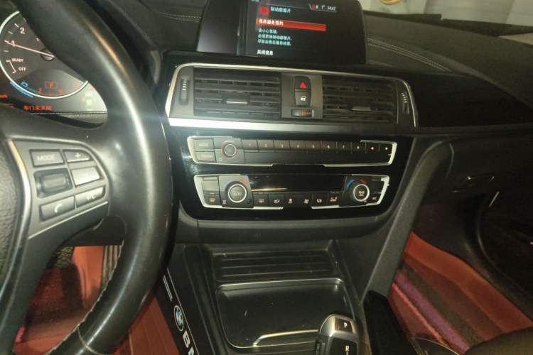 Used BMW 3 Series 2018 320Li Fashion Model Audio And AC Panel