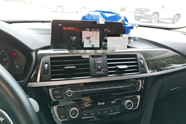 Used BMW 3 Series 2018 320Li Leading Luxury Package Audio And AC Panel