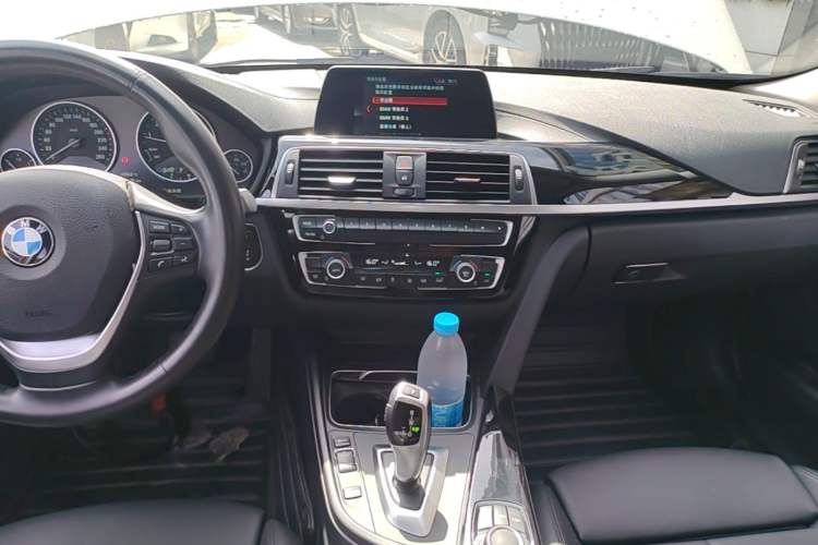 Used BMW 3 Series 2018 320Li Fashion Model Audio And AC Panel