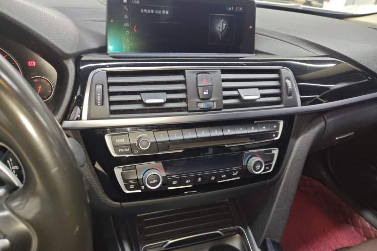 Used BMW 3 Series 2018 320Li Leading Model M Sport Package Audio And AC Panel