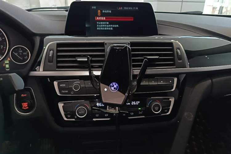 Used BMW 3 Series 2018 318Li Audio And AC Panel