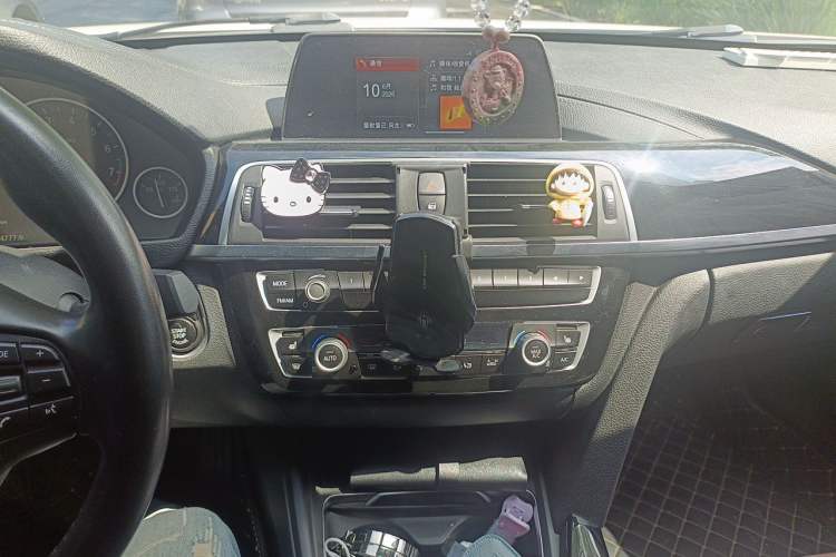 Used BMW 3 Series 2018 320Li xDrive Fashion Model Audio And AC Panel
