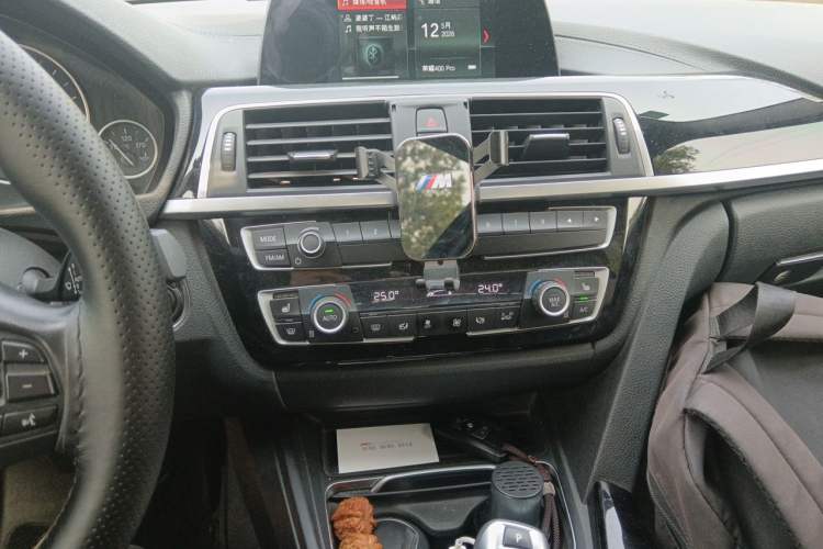 Used BMW 3 Series 2018 320Li Fashion Model Audio And AC Panel