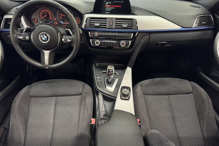 Used BMW 3 Series 2018 320i M Sport Package Audio And AC Panel