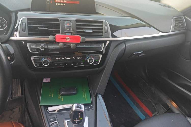 Used BMW 3 Series 2018 320Li Leading Luxury Package Audio And AC Panel