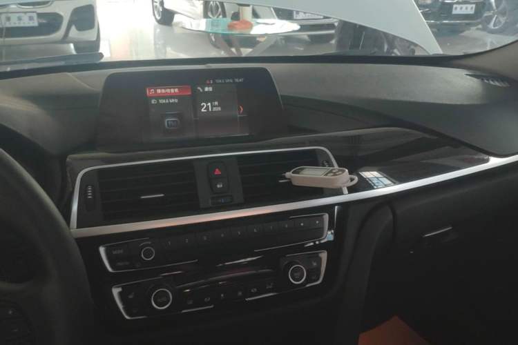 Used BMW 3 Series 2018 320Li xDrive Fashion Model Audio And AC Panel