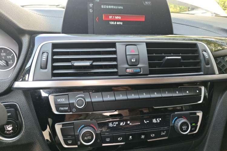 Used BMW 3 Series 2018 320Li Fashion Model Audio And AC Panel