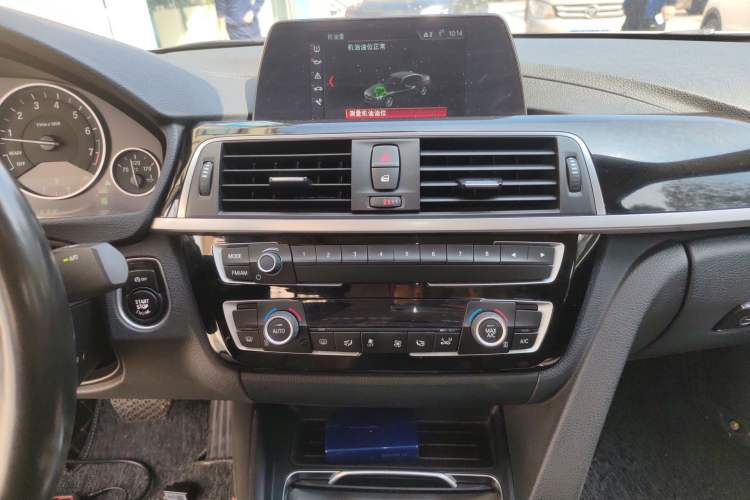 Used BMW 3 Series 2018 320Li Fashion Model Audio And AC Panel