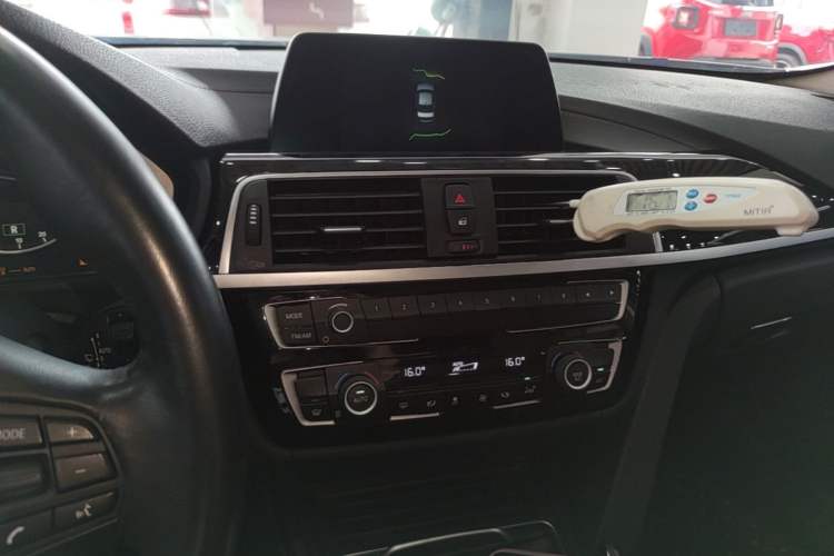 Used BMW 3 Series 2018 320Li Fashion Model Audio And AC Panel