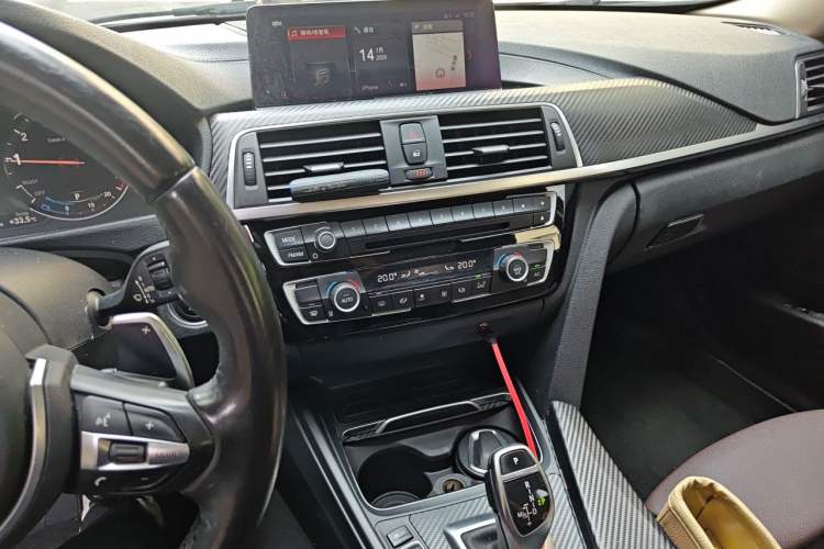 Used BMW 3 Series 2018 320Li Leading Model M Sport Package Audio And AC Panel