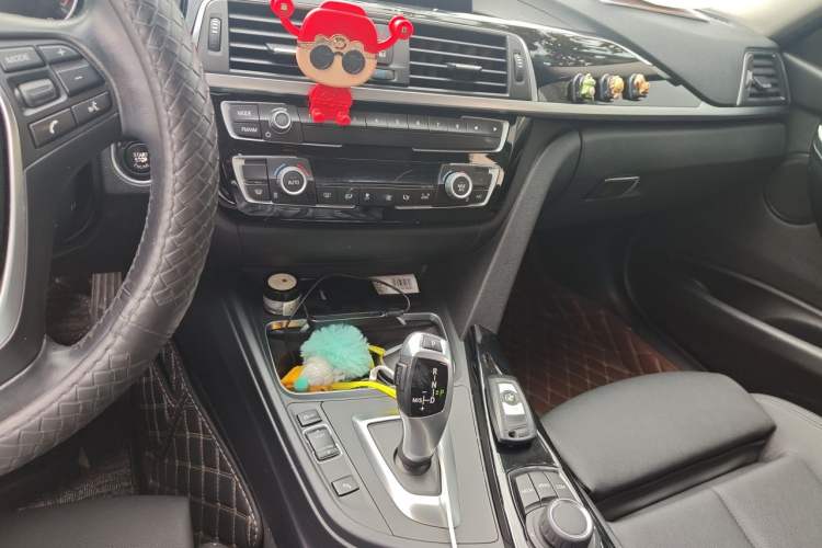 Used BMW 3 Series 2018 320Li Fashion Model Audio And AC Panel