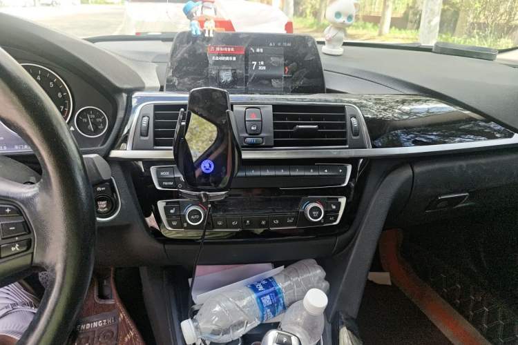 Used BMW 3 Series 2018 320Li Fashion Model Audio And AC Panel