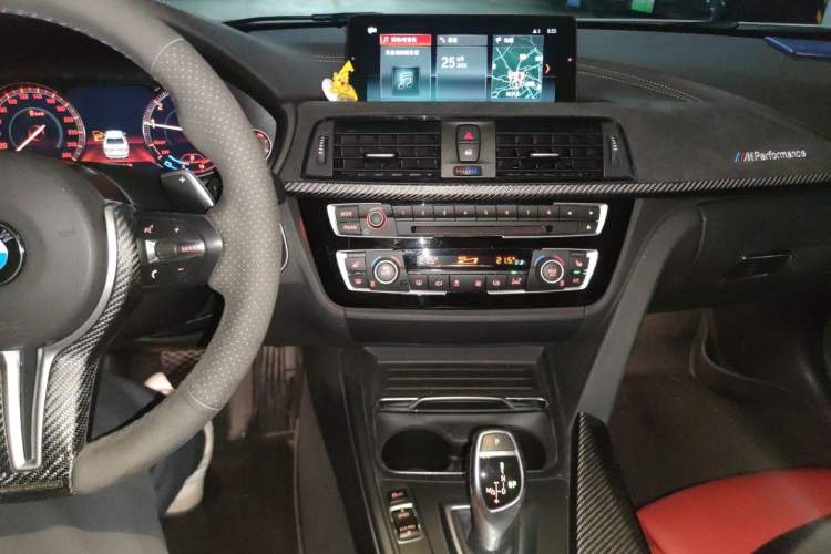 Used BMW 3 Series 2018 330Li M Sport Shadow Edition Audio And AC Panel