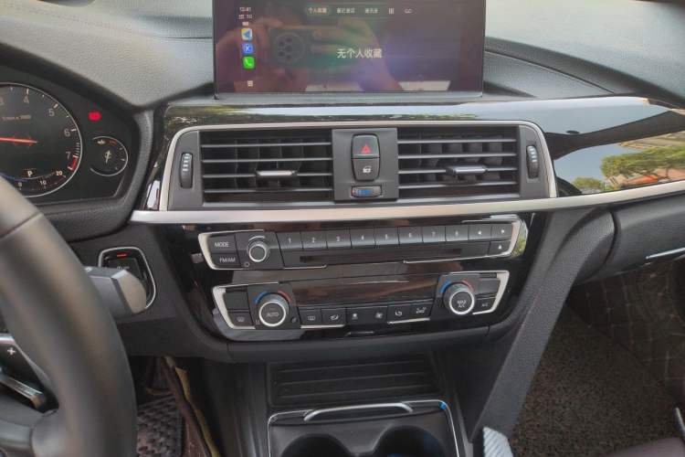 Used BMW 3 Series 2018 320Li Leading Model M Sport Package Audio And AC Panel