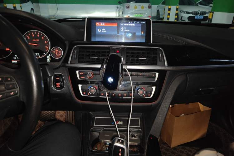 Used BMW 3 Series 2018 320Li Fashion Model Audio And AC Panel