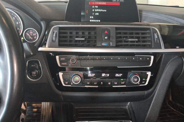 Used BMW 3 Series 2018 320Li Fashion Model Audio And AC Panel
