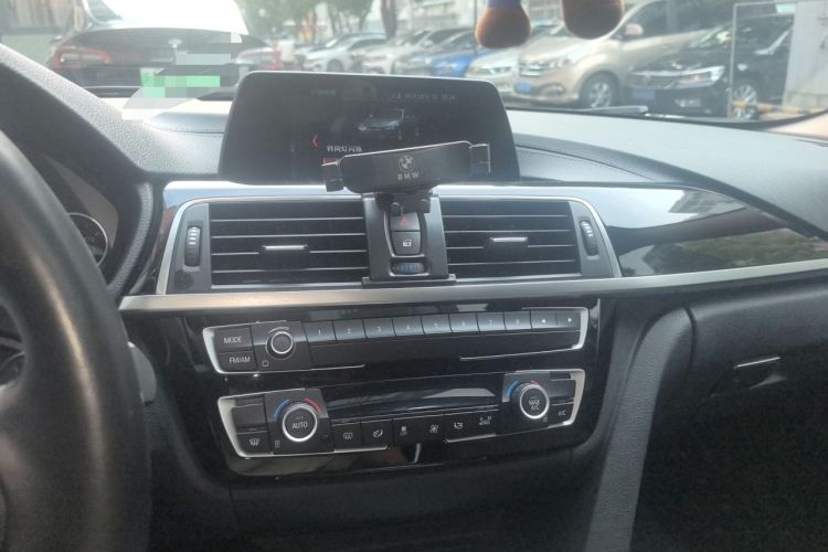 Used BMW 3 Series 2018 320Li Fashion Model Audio And AC Panel