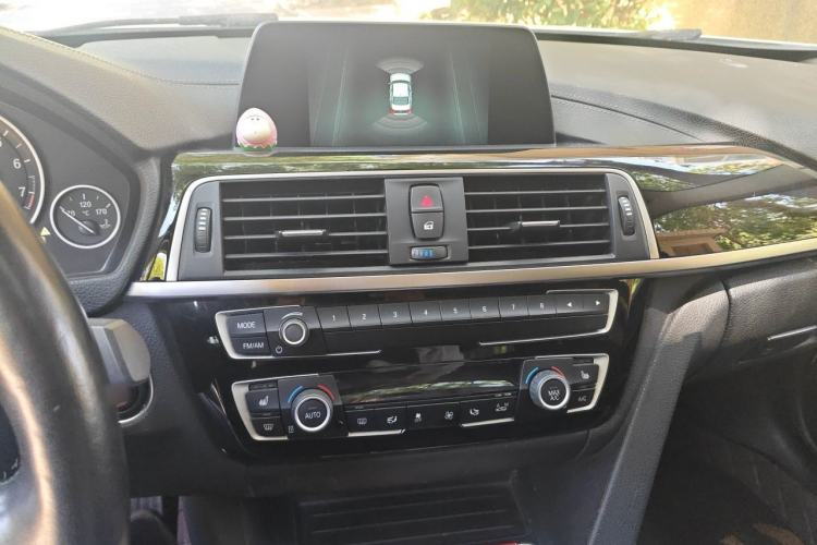 Used BMW 3 Series 2018 320Li Fashion Model Audio And AC Panel