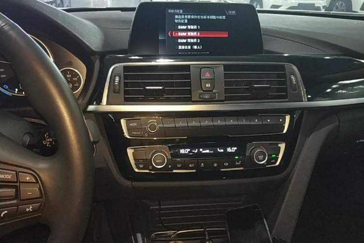 Used BMW 3 Series 2018 320Li Fashion Model Audio And AC Panel
