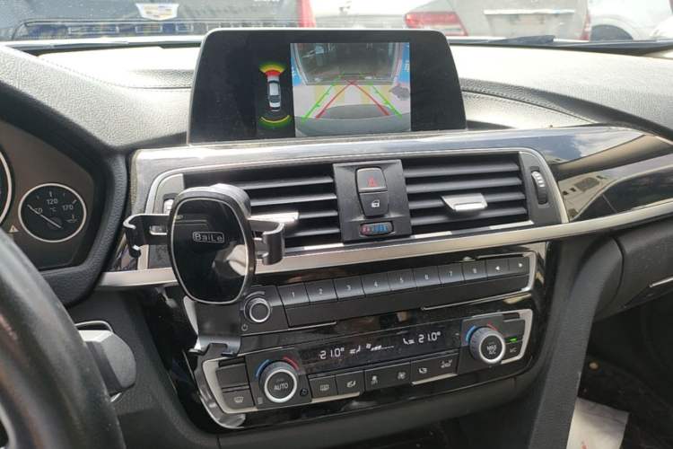 Used BMW 3 Series 2018 320Li Fashion Model Audio And AC Panel