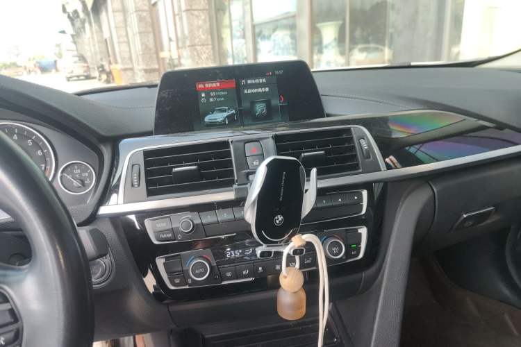 Used BMW 3 Series 2018 320Li Fashion Model Audio And AC Panel