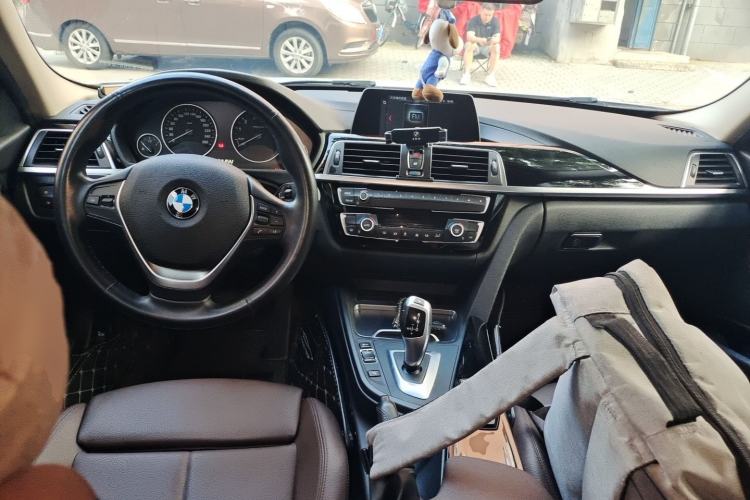 Used BMW 3 Series 2018 320Li Fashion Model Center Console