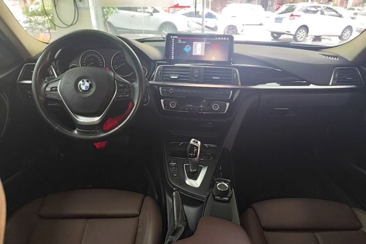 Used BMW 3 Series 2018 320Li Fashion Model Center Console