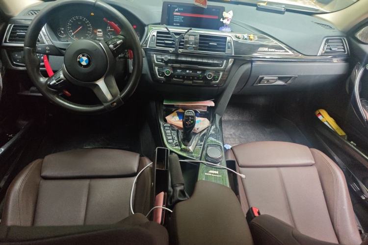 Used BMW 3 Series 2018 320Li M Sport Night Edition Center Console