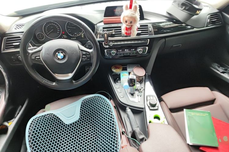 Used BMW 3 Series 2018 320Li Fashion Model Center Console