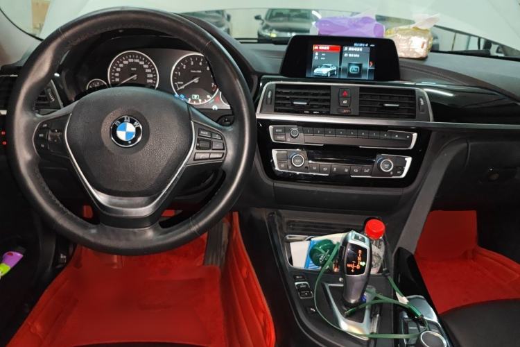 Used BMW 3 Series 2018 320Li Fashion Model Center Console