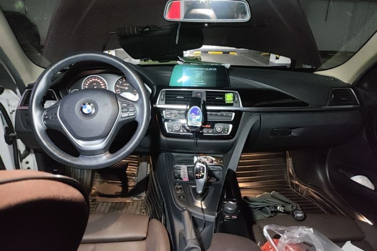 Used BMW 3 Series 2018 320Li Fashion Model Center Console