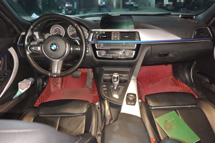 Used BMW 3 Series 2018 320i M Sport Package Center Console