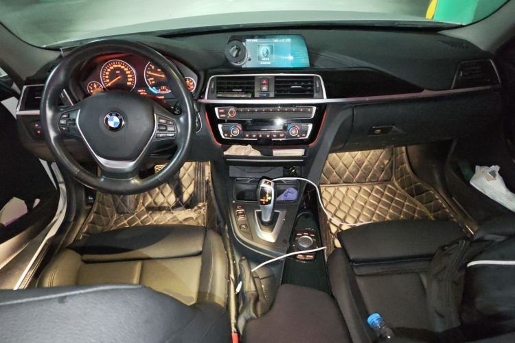 Used BMW 3 Series 2018 320Li Fashion Model Center Console