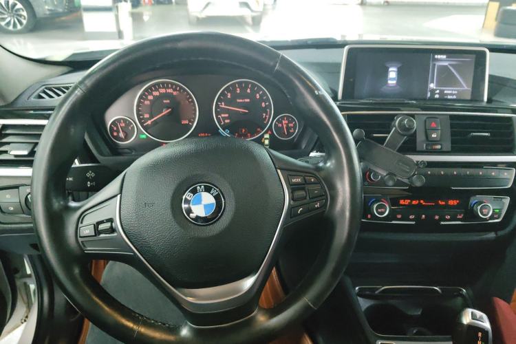 Used BMW 3 Series 2018 320Li Fashion Model Center Console