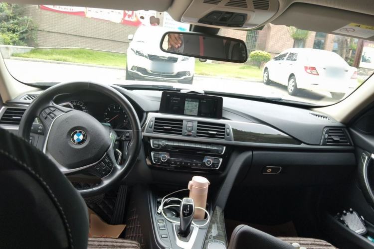 Used BMW 3 Series 2018 320Li Leading Luxury Package Center Console