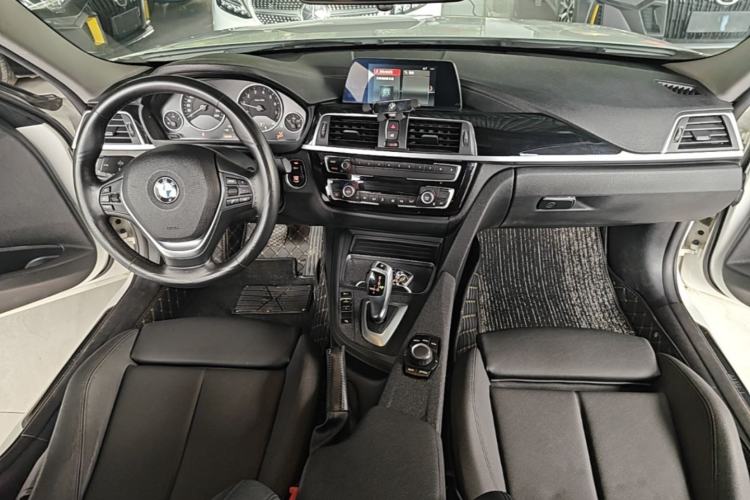 Used BMW 3 Series 2018 320Li Fashion Model Center Console