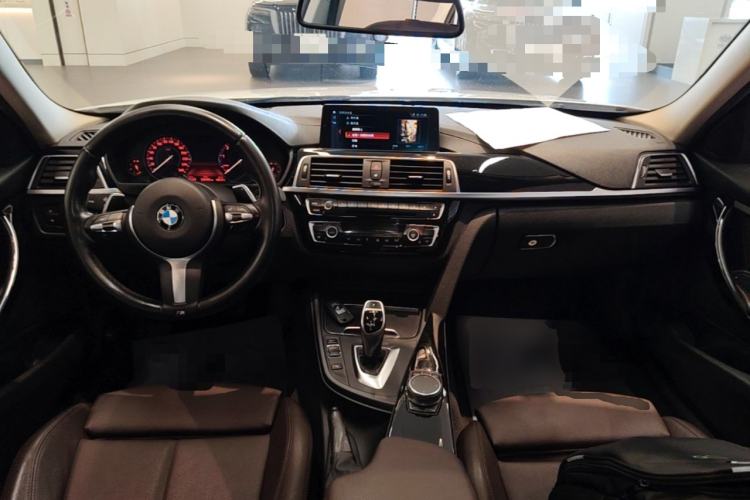 Used BMW 3 Series 2018 320Li Leading Model M Sport Package Center Console