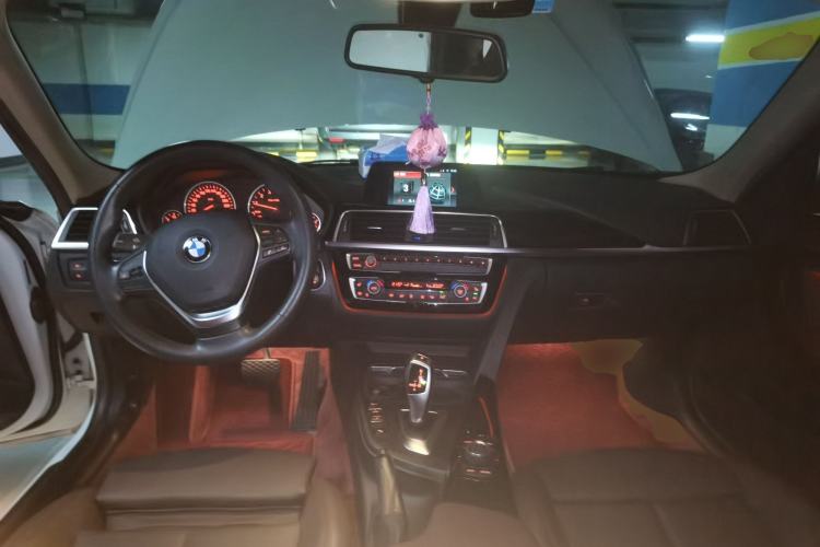 Used BMW 3 Series 2018 320Li xDrive Fashion Model Center Console