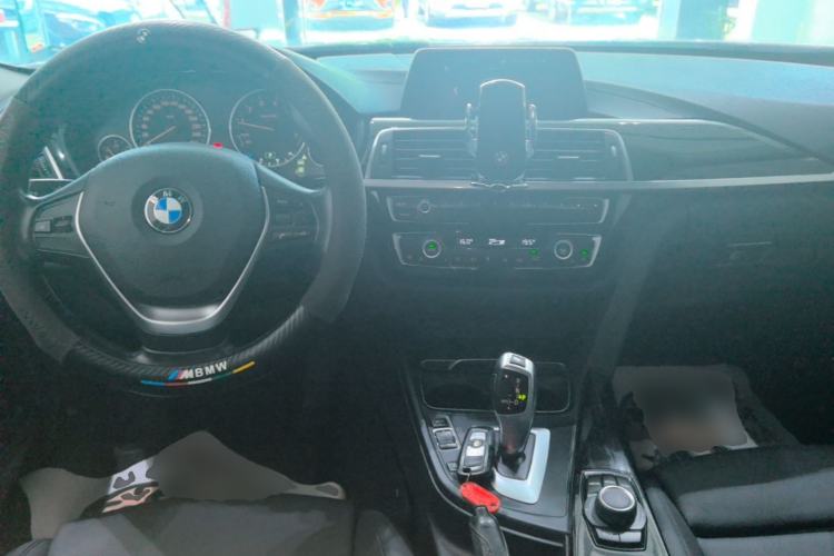 Used BMW 3 Series 2018 320Li Fashion Model Center Console